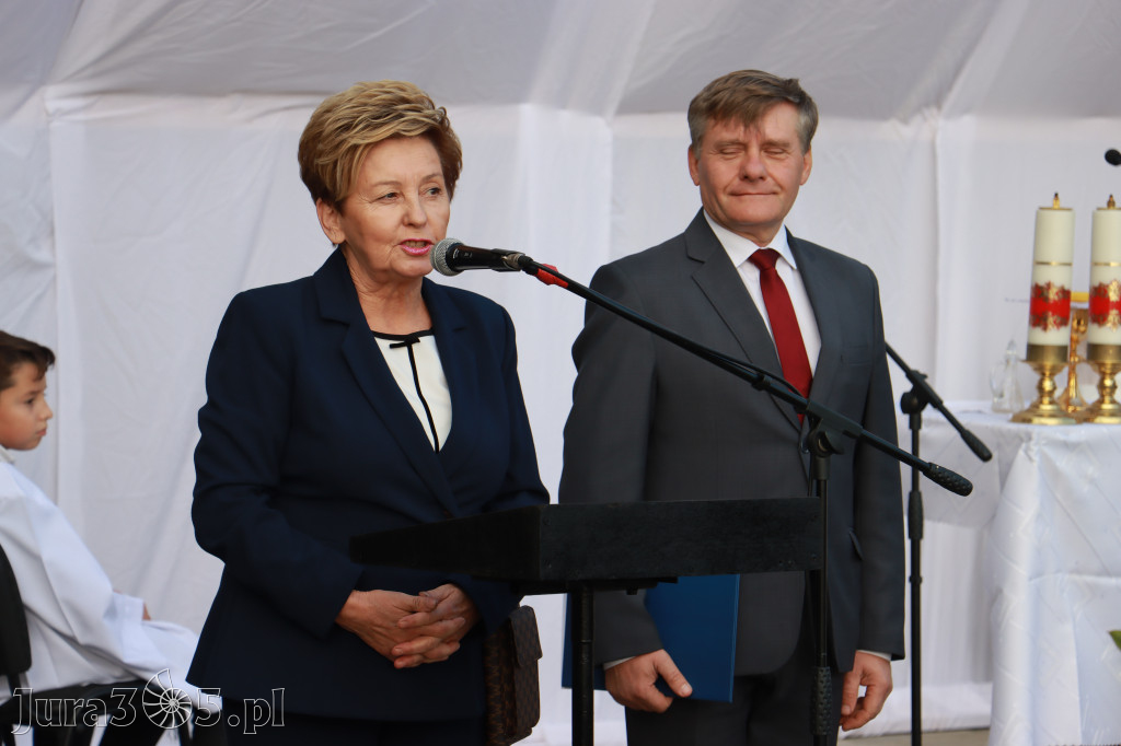 Fotorelacja - Przekazanie i poświęcenie nowego samochodu OSP Cynków