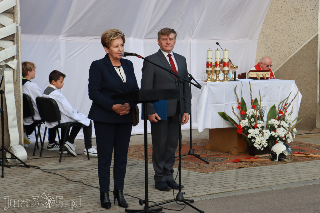 Fotorelacja - Przekazanie i poświęcenie nowego samochodu OSP Cynków