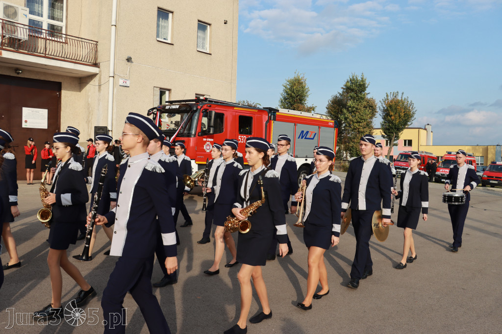 Fotorelacja - Przekazanie i poświęcenie nowego samochodu OSP Cynków