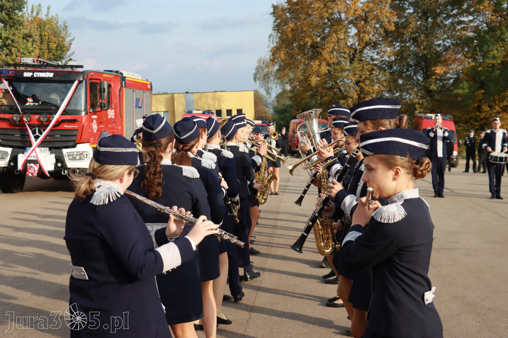 Fotorelacja - Przekazanie i poświęcenie nowego samochodu OSP Cynków