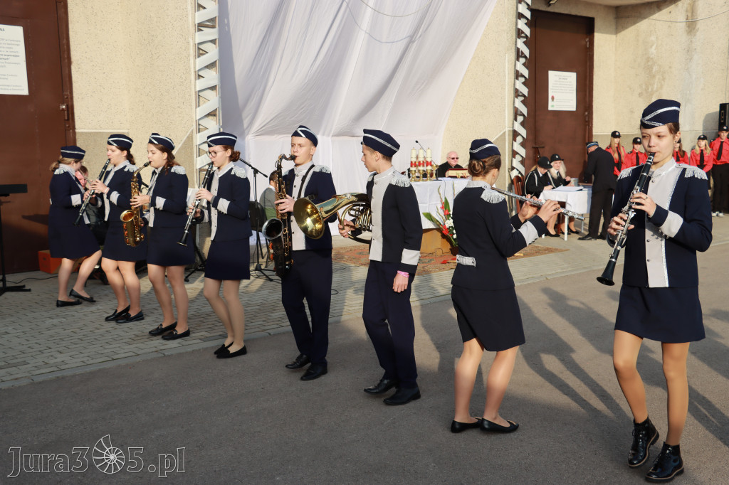 Fotorelacja - Przekazanie i poświęcenie nowego samochodu OSP Cynków
