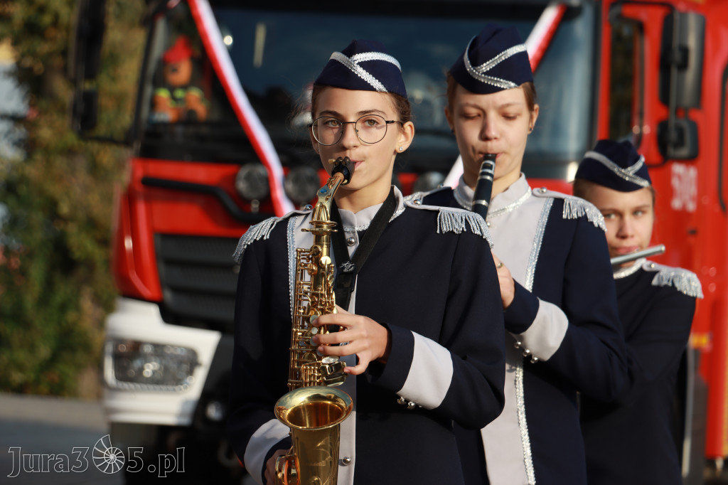 Fotorelacja - Przekazanie i poświęcenie nowego samochodu OSP Cynków