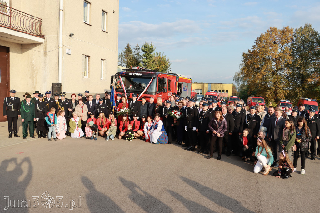 Fotorelacja - Przekazanie i poświęcenie nowego samochodu OSP Cynków