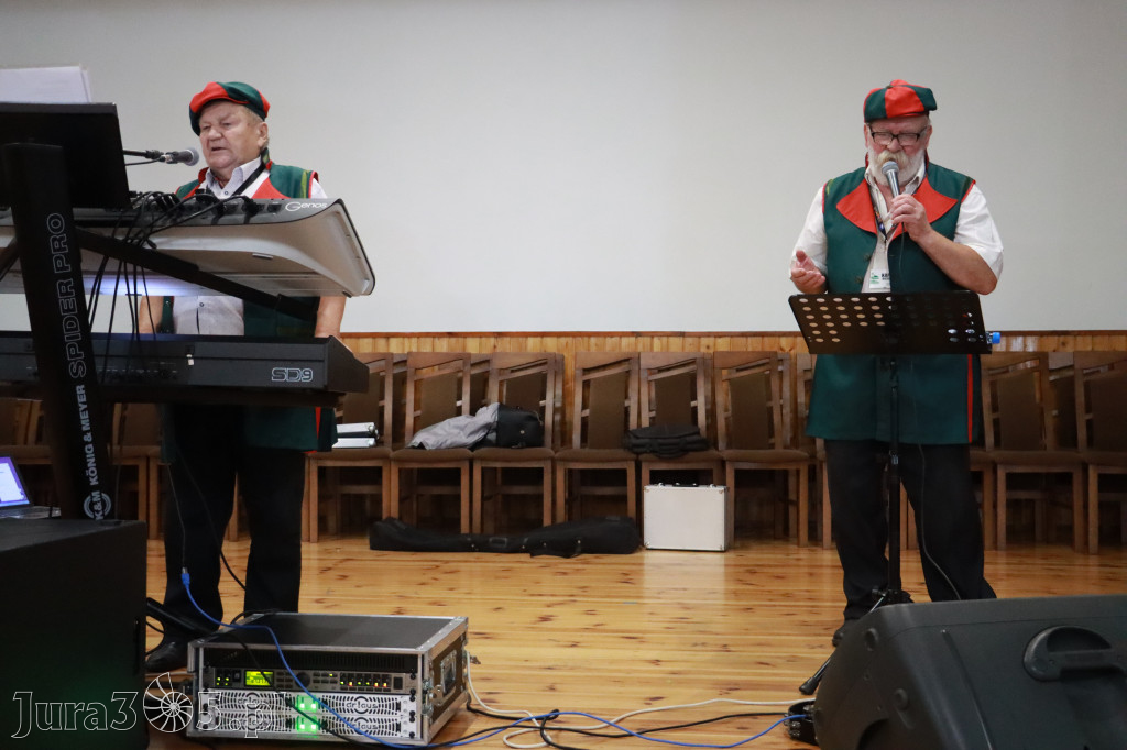 Fotorelacja - Przekazanie i poświęcenie nowego samochodu OSP Cynków