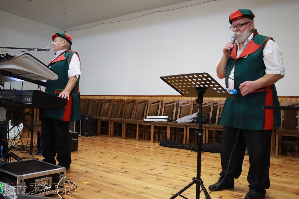 Fotorelacja - Przekazanie i poświęcenie nowego samochodu OSP Cynków