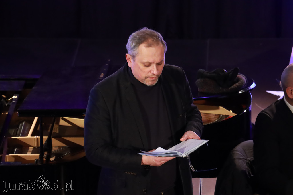 Fotorelacja - Opowieść Wigilijna w Zawierciu
