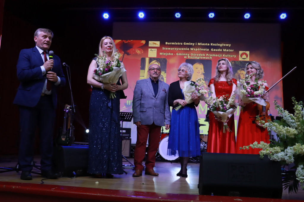 Fotorelacja: KONCERT DLA MOJEJ MAMY w Koziegłowach