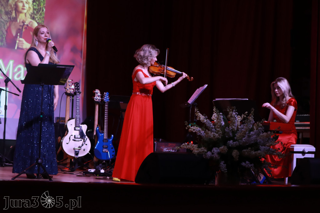 Fotorelacja: KONCERT DLA MOJEJ MAMY w Koziegłowach