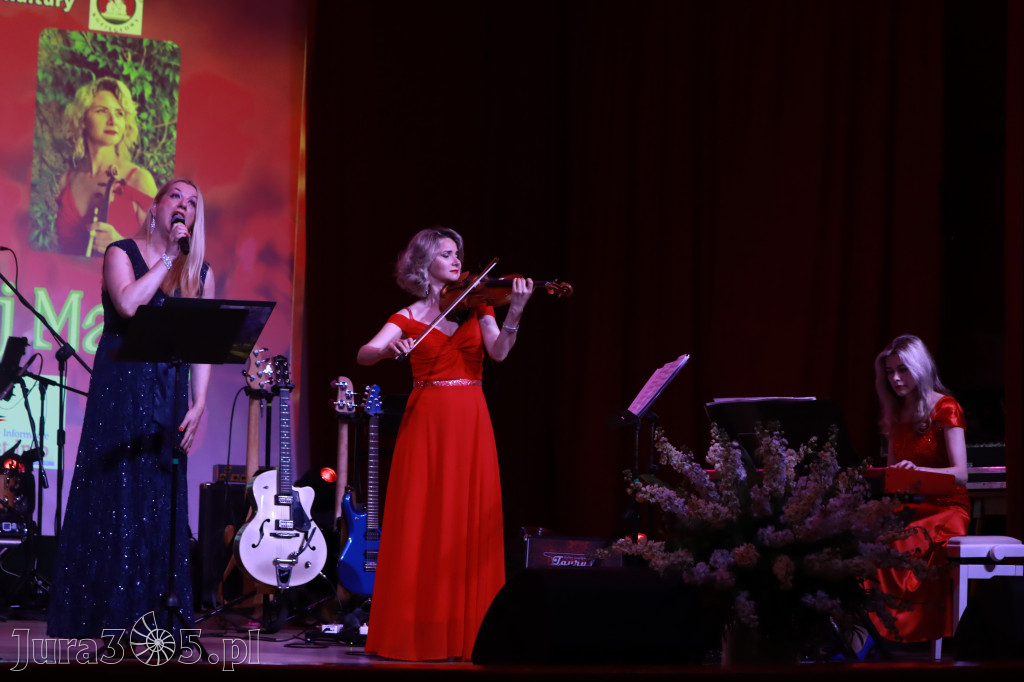 Fotorelacja: KONCERT DLA MOJEJ MAMY w Koziegłowach
