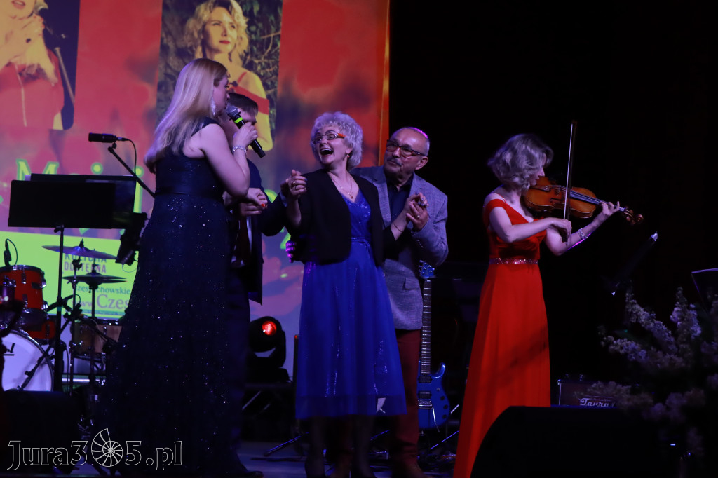 Fotorelacja: KONCERT DLA MOJEJ MAMY w Koziegłowach