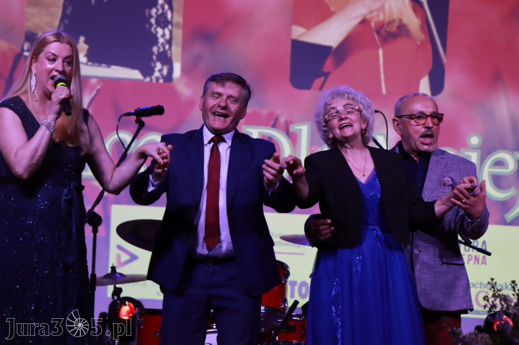 Fotorelacja: KONCERT DLA MOJEJ MAMY w Koziegłowach
