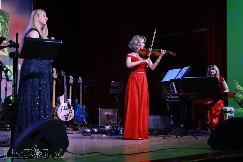 Fotorelacja: KONCERT DLA MOJEJ MAMY w Koziegłowach