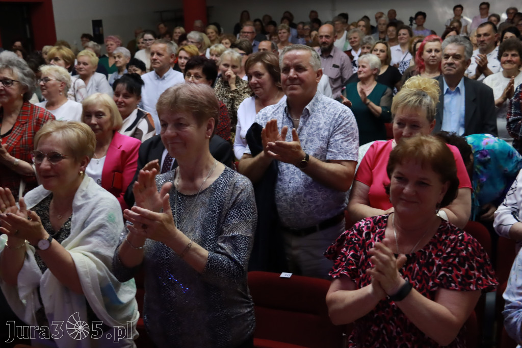 Fotorelacja: KONCERT DLA MOJEJ MAMY w Koziegłowach