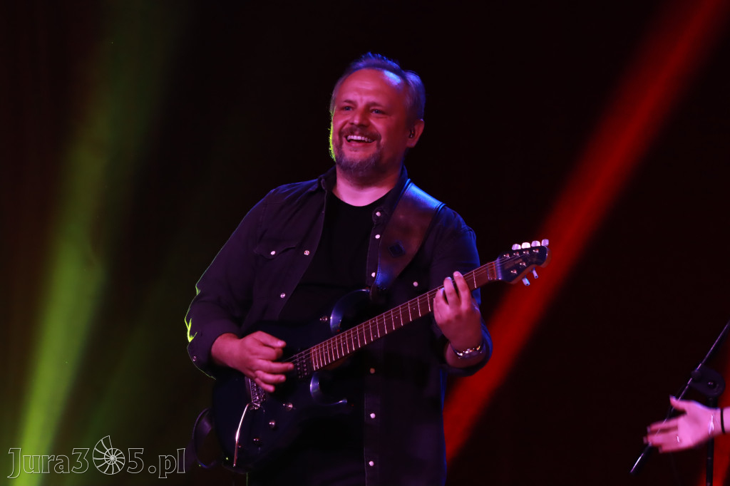 Fotorelacja:  Koncert w Koziegłowach - JULIA TKACZ!