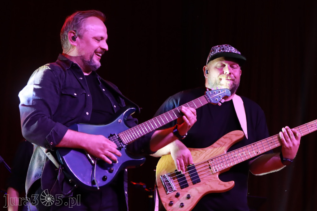 Fotorelacja:  Koncert w Koziegłowach - JULIA TKACZ!