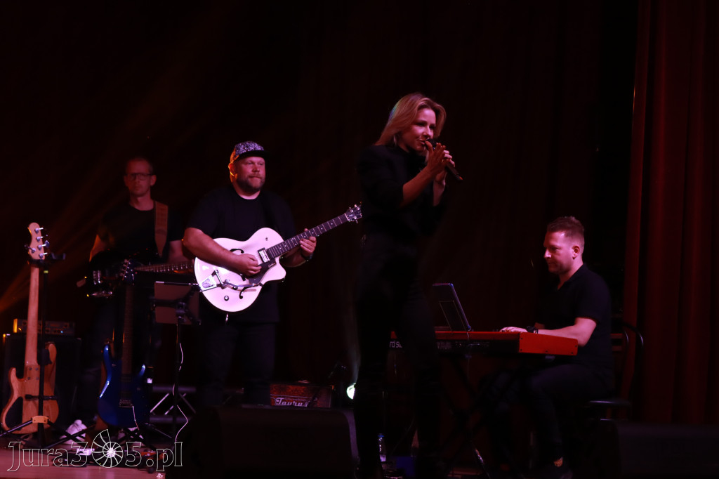 Fotorelacja: Koncert w Koziegłowach - ANIA KARWAN!