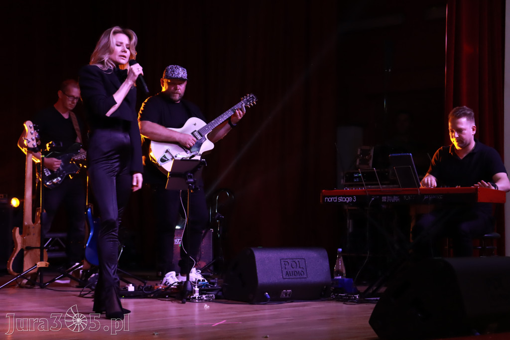 Fotorelacja: Koncert w Koziegłowach - ANIA KARWAN!