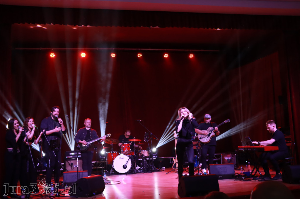 Fotorelacja: Koncert w Koziegłowach - ANIA KARWAN!