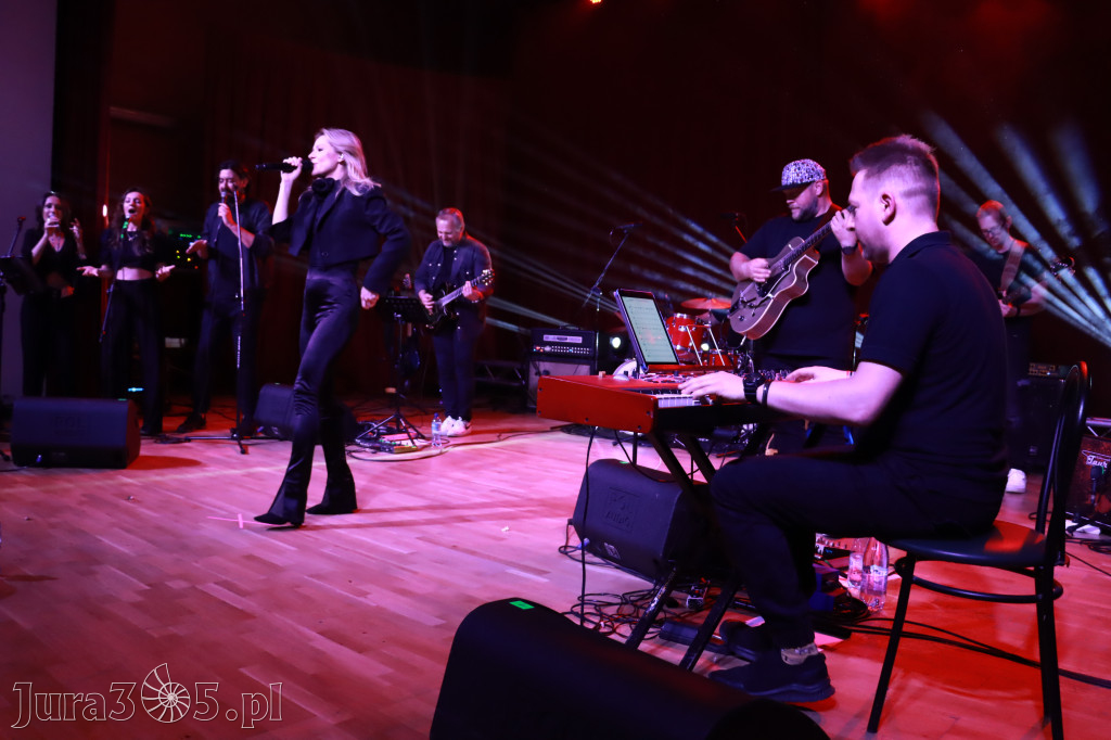 Fotorelacja: Koncert w Koziegłowach - ANIA KARWAN!