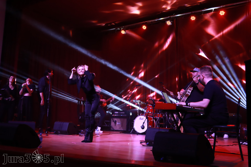 Fotorelacja: Koncert w Koziegłowach - ANIA KARWAN!