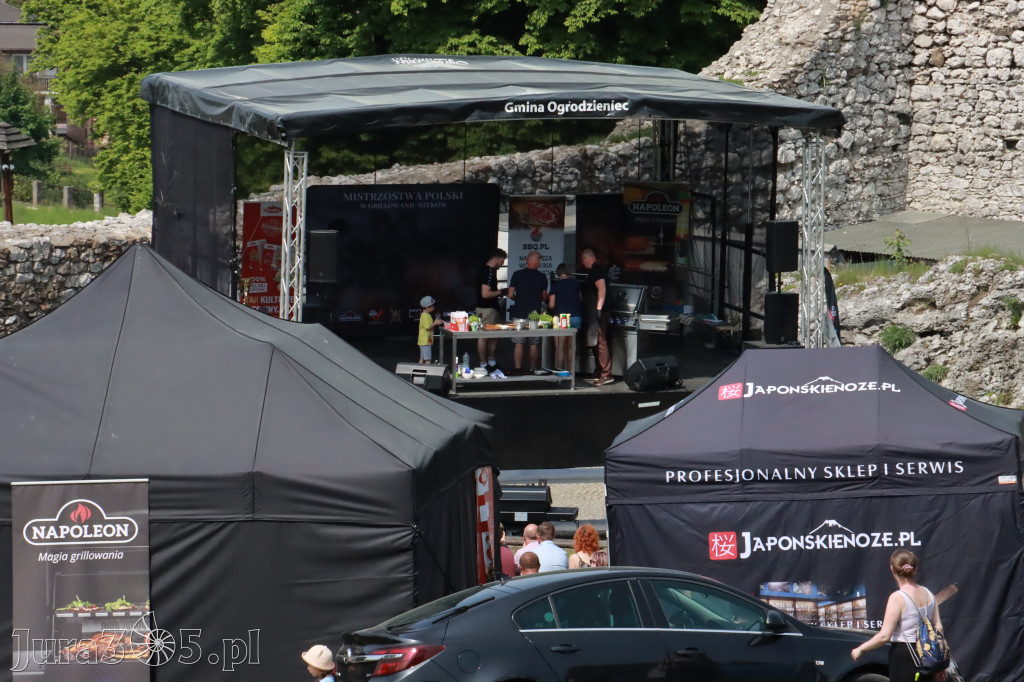 Zamek Ogrodzieniec: Mistrzostwa Polski w Grillowaniu Steków.