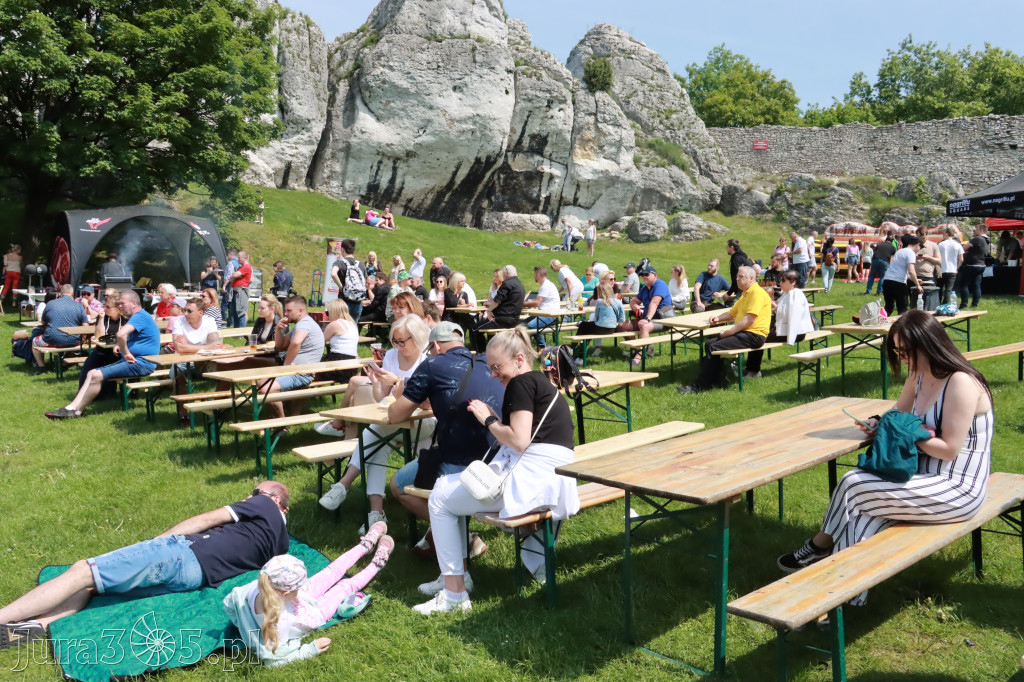 Zamek Ogrodzieniec: Mistrzostwa Polski w Grillowaniu Steków.