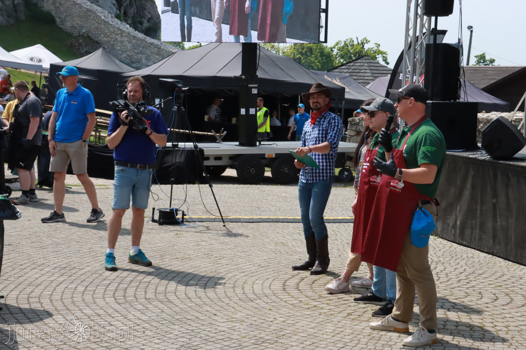 Zamek Ogrodzieniec: Mistrzostwa Polski w Grillowaniu Steków.