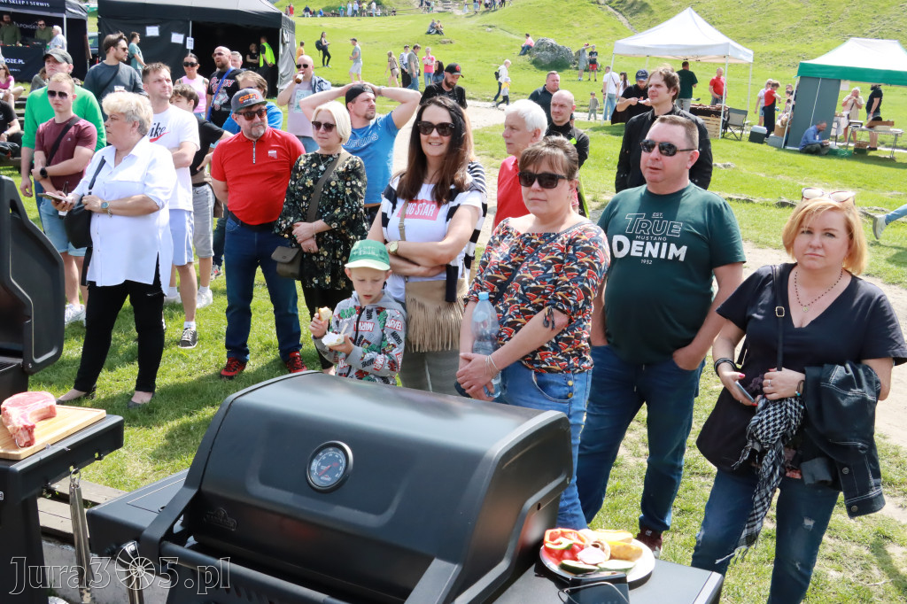 Zamek Ogrodzieniec: Mistrzostwa Polski w Grillowaniu Steków.
