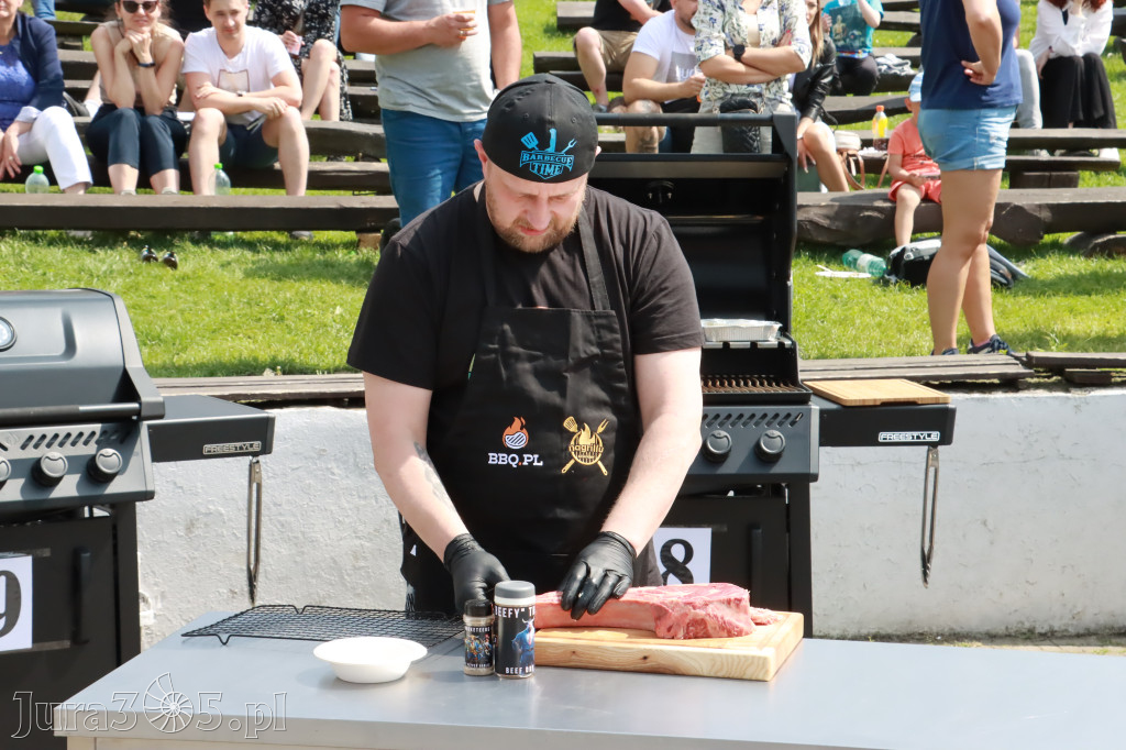 Zamek Ogrodzieniec: Mistrzostwa Polski w Grillowaniu Steków.
