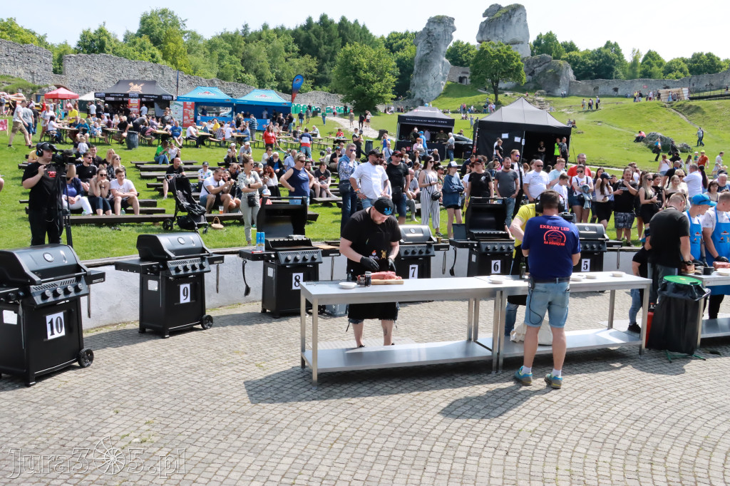 Zamek Ogrodzieniec: Mistrzostwa Polski w Grillowaniu Steków.