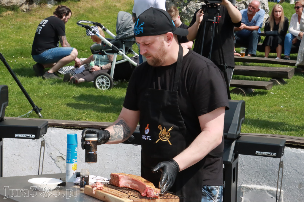Zamek Ogrodzieniec: Mistrzostwa Polski w Grillowaniu Steków.