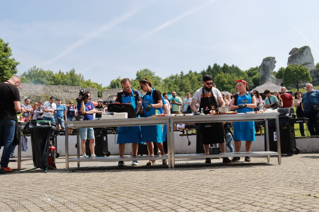 Zamek Ogrodzieniec: Mistrzostwa Polski w Grillowaniu Steków.
