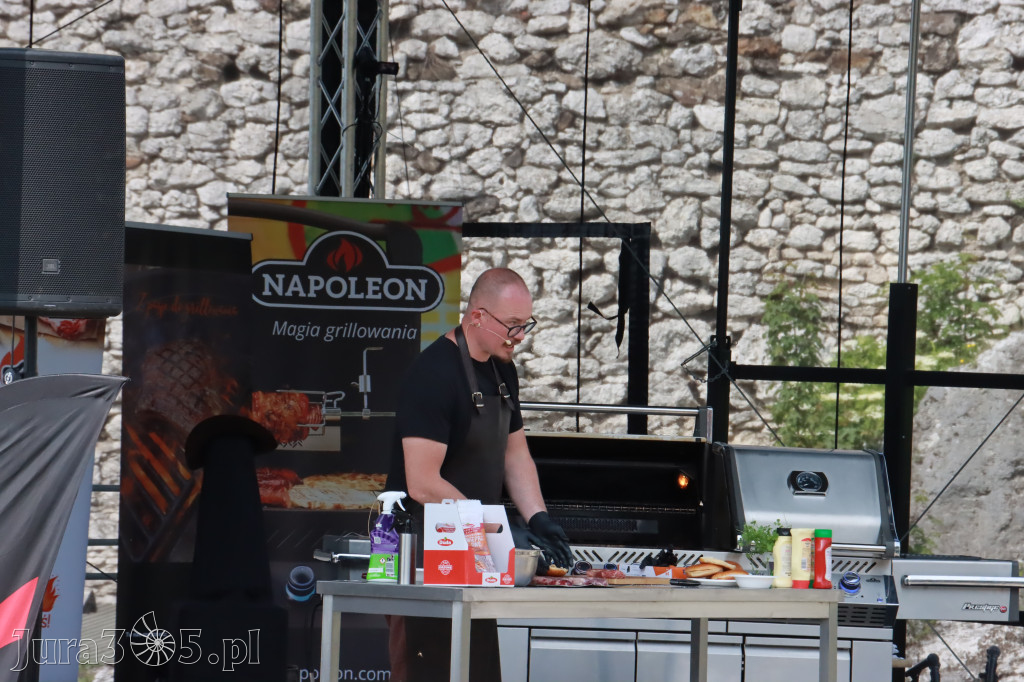 Zamek Ogrodzieniec: Mistrzostwa Polski w Grillowaniu Steków.