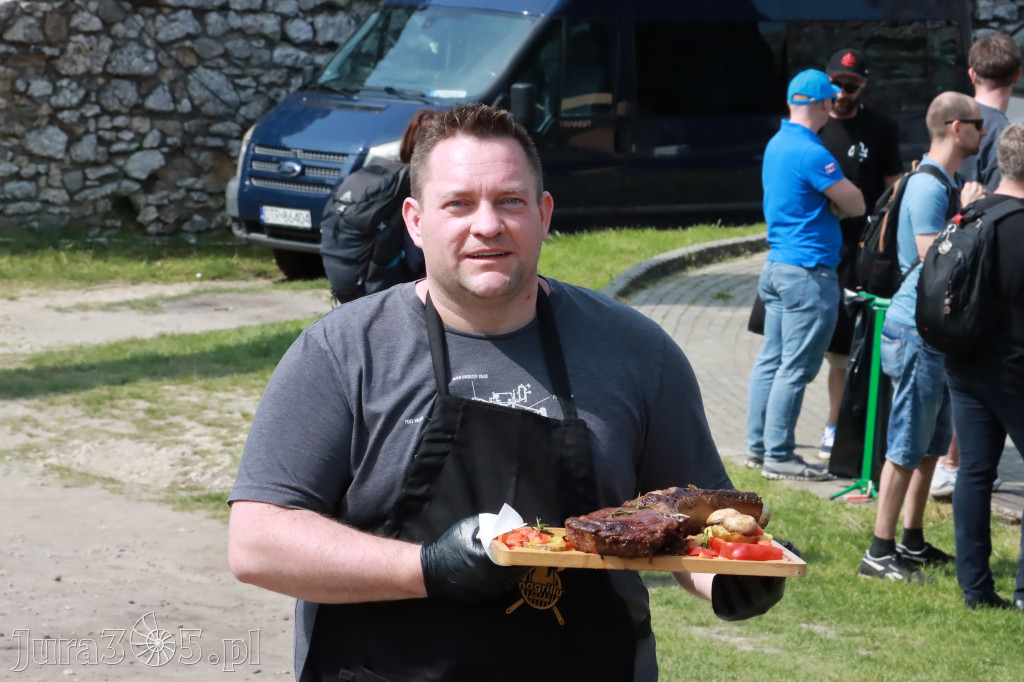 Zamek Ogrodzieniec: Mistrzostwa Polski w Grillowaniu Steków.