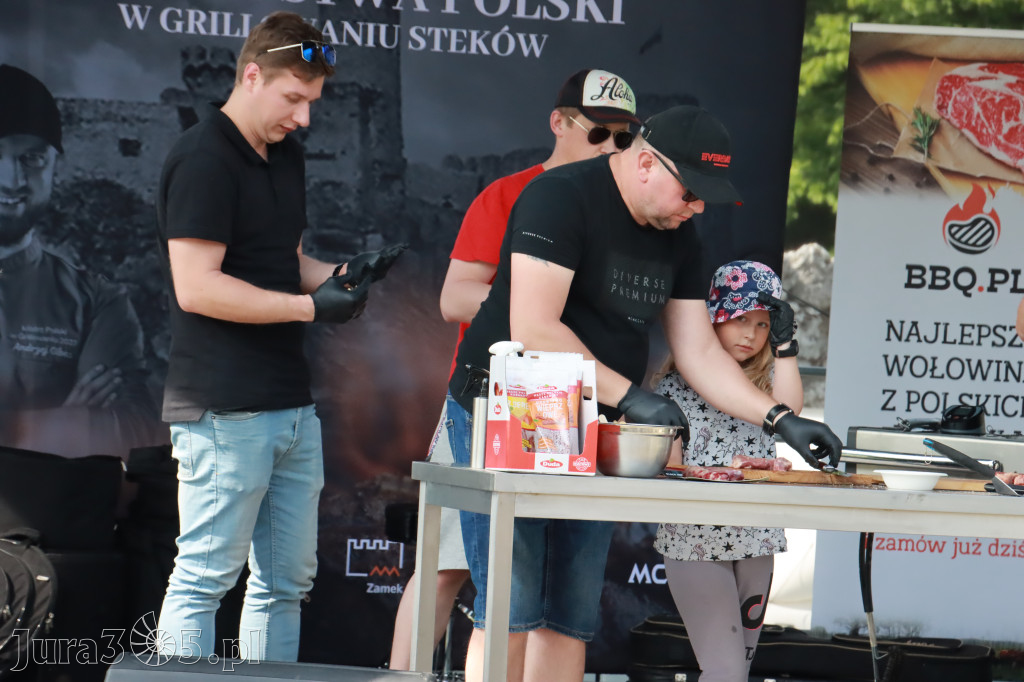 Zamek Ogrodzieniec: Mistrzostwa Polski w Grillowaniu Steków.