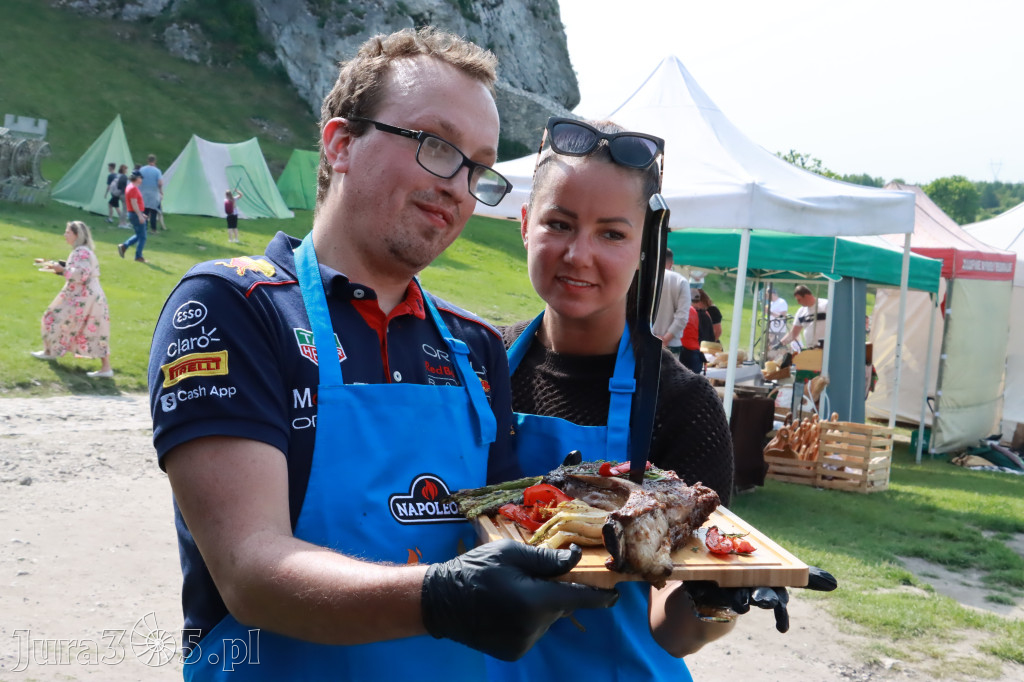 Zamek Ogrodzieniec: Mistrzostwa Polski w Grillowaniu Steków.