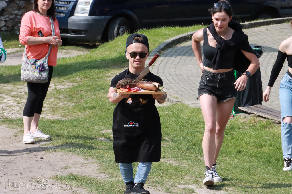 Zamek Ogrodzieniec: Mistrzostwa Polski w Grillowaniu Steków.