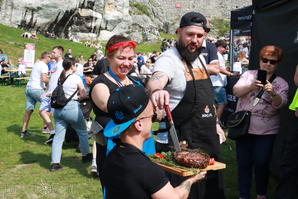 Zamek Ogrodzieniec: Mistrzostwa Polski w Grillowaniu Steków.