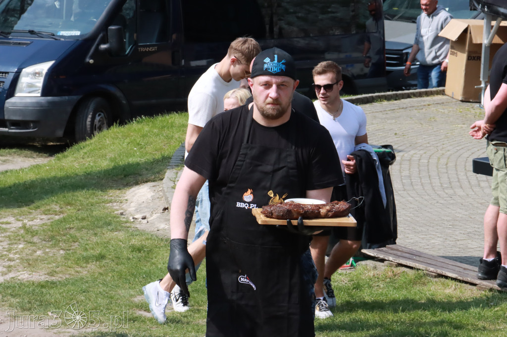 Zamek Ogrodzieniec: Mistrzostwa Polski w Grillowaniu Steków.