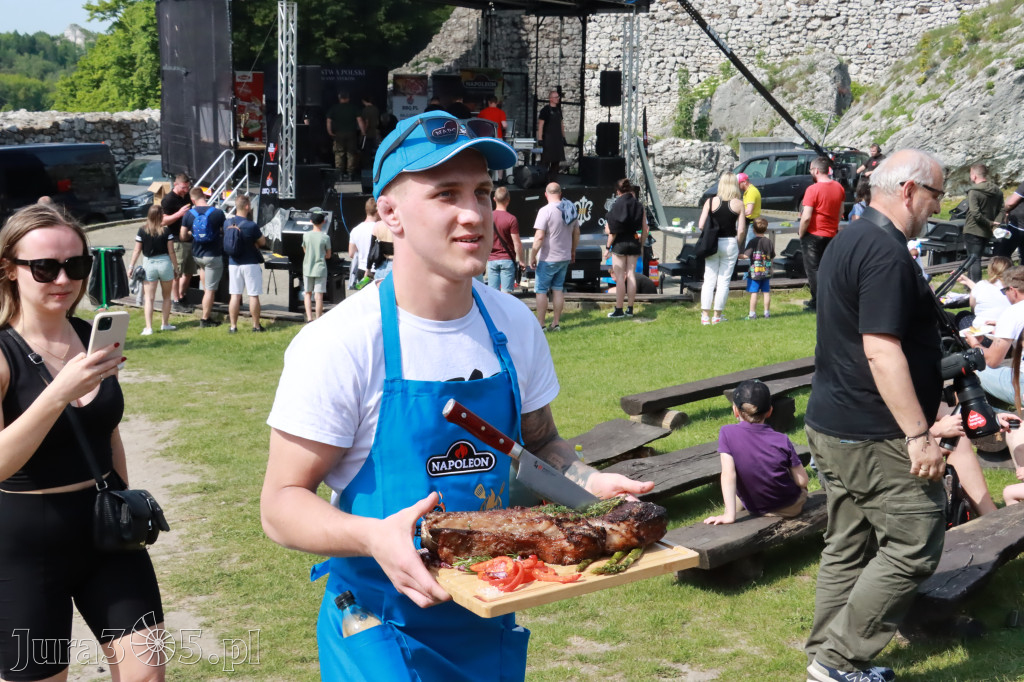 Zamek Ogrodzieniec: Mistrzostwa Polski w Grillowaniu Steków.