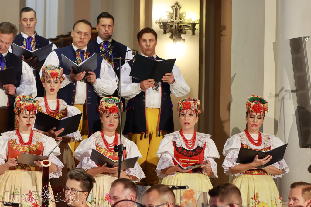 Fotorelacja: Zespół Pieśni i Tańca 