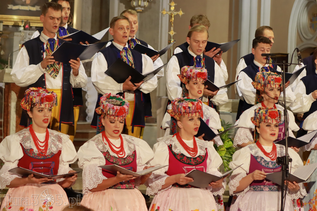 Fotorelacja: Zespół Pieśni i Tańca 