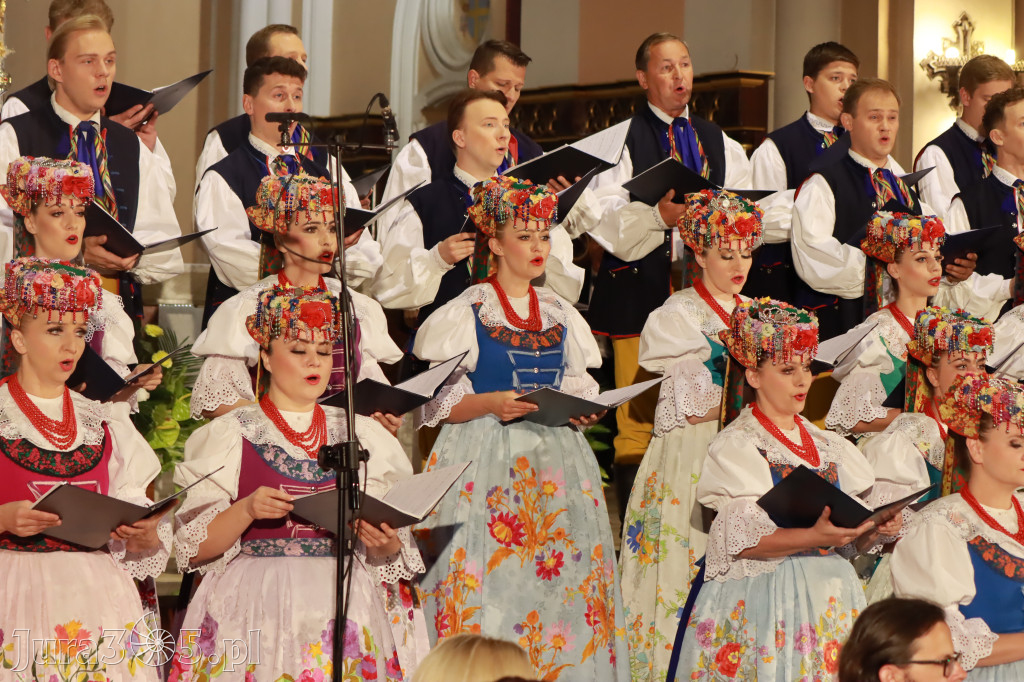 Fotorelacja: Zespół Pieśni i Tańca 