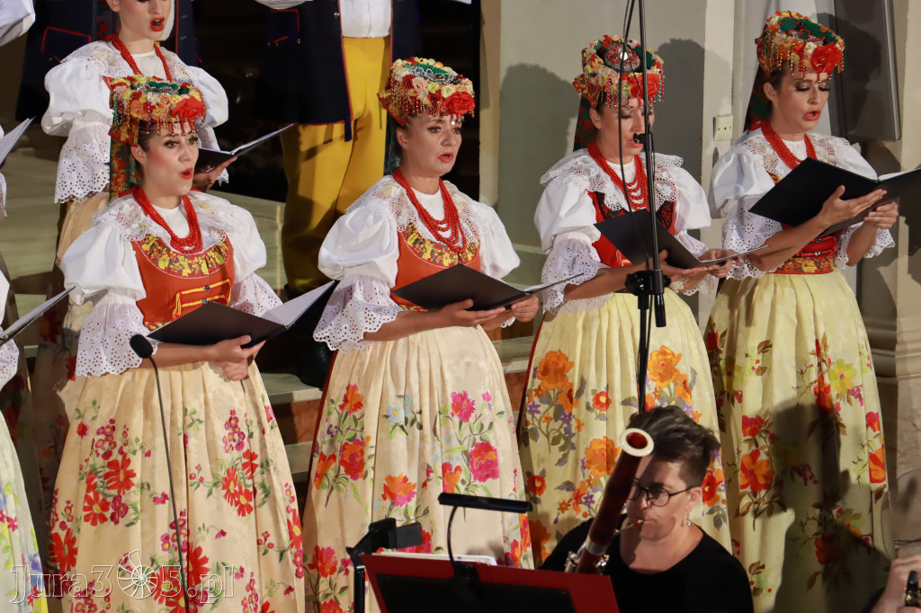 Fotorelacja: Zespół Pieśni i Tańca 