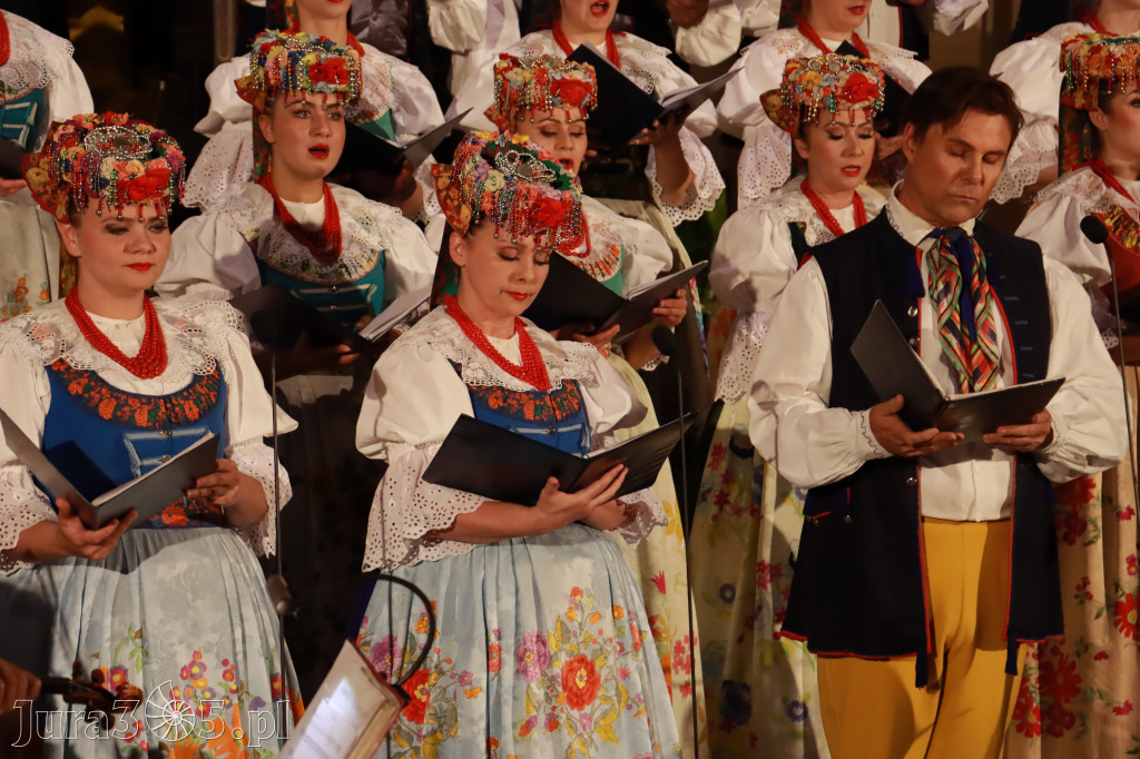 Fotorelacja: Zespół Pieśni i Tańca 