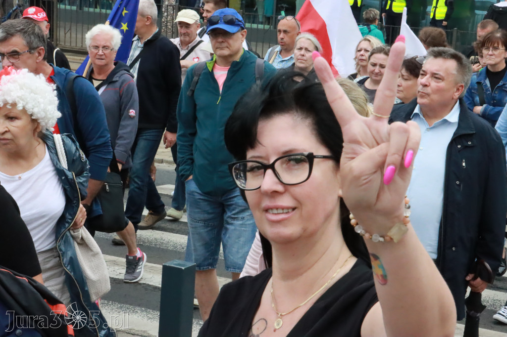 Fotorelacja: Wiec Donalda Tuska we Wrocławiu.