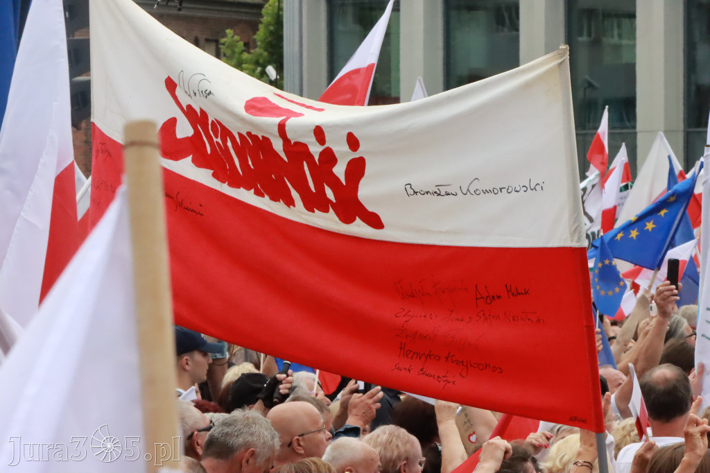Fotorelacja: Wiec Donalda Tuska we Wrocławiu.