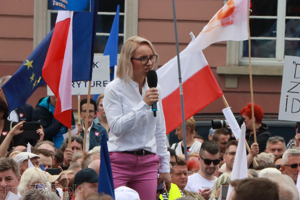 Fotorelacja: Wiec Donalda Tuska we Wrocławiu.