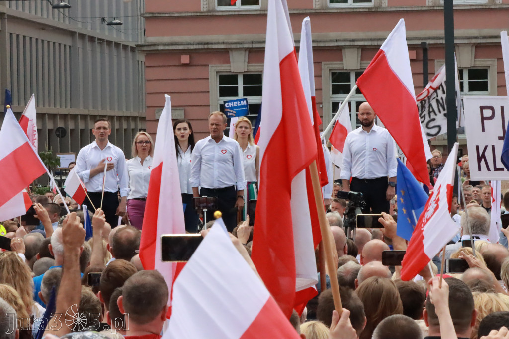 Fotorelacja: Wiec Donalda Tuska we Wrocławiu.