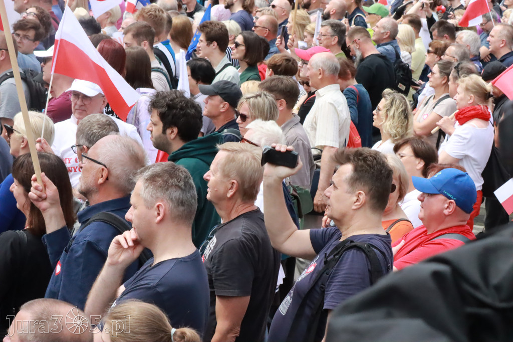Fotorelacja: Wiec Donalda Tuska we Wrocławiu.